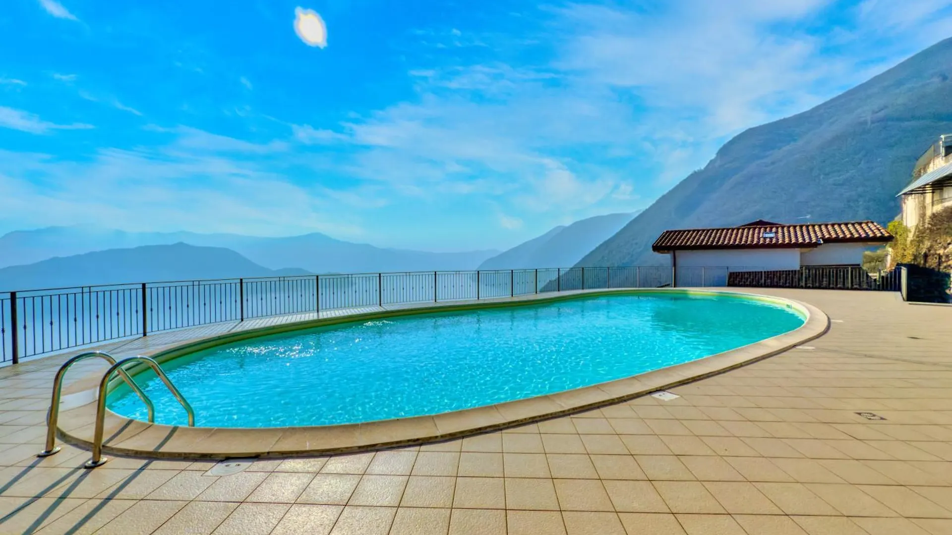 شقة Panoramic Lake Iseo View House With Pool - Free Box Car Parzanica